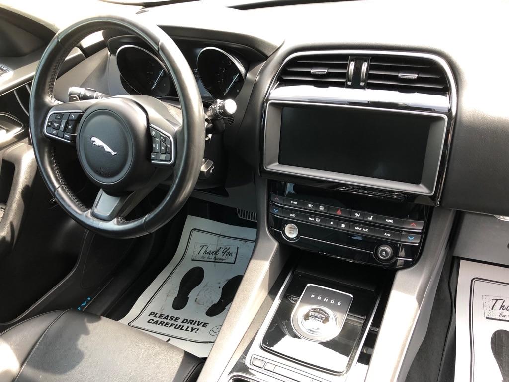 Jaguar F-Pace  2019