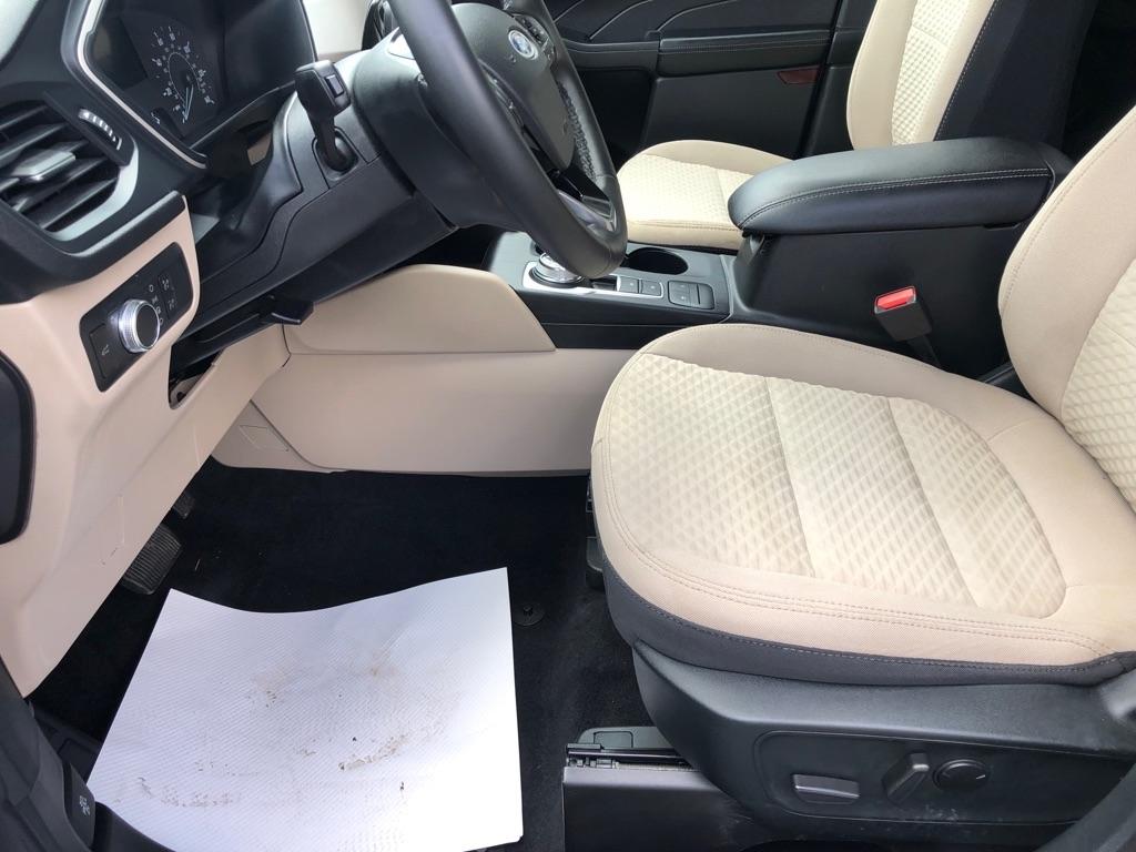 Ford Escape  2022