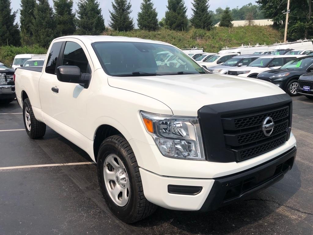 Nissan Titan  2022