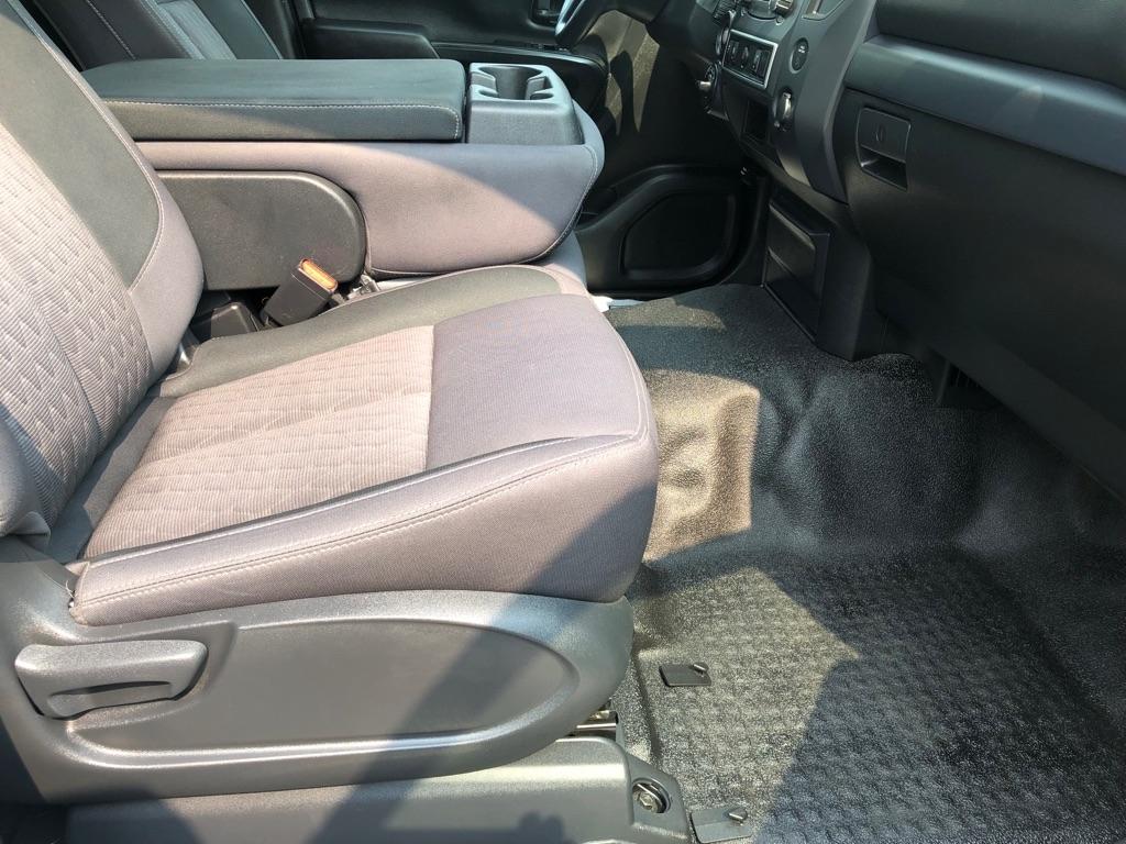 Nissan Titan  2022