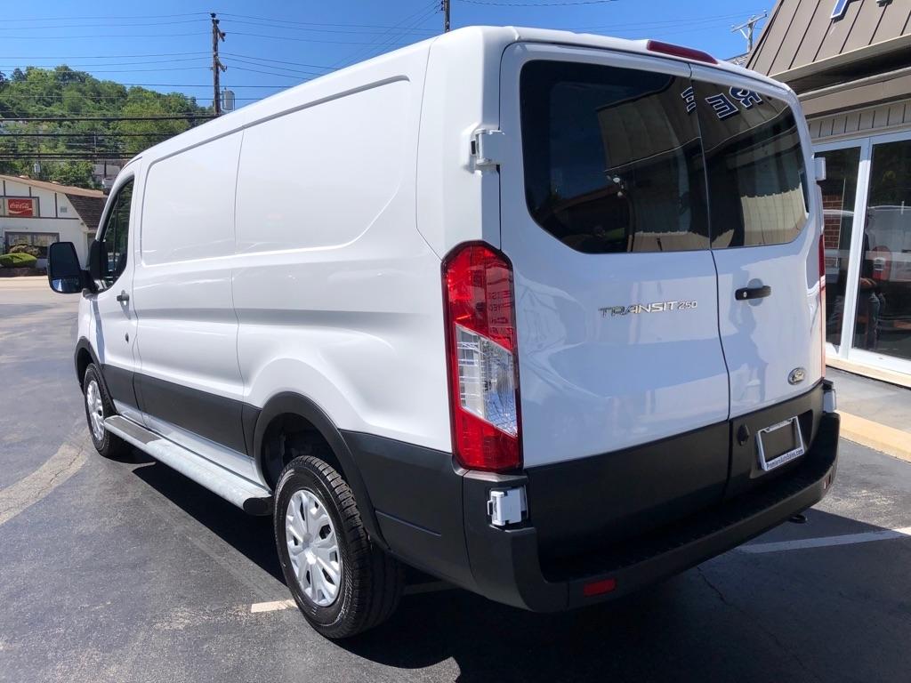 Ford Transit  2025