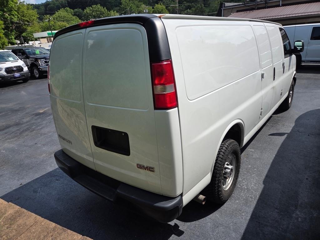 GMC Savana  2023