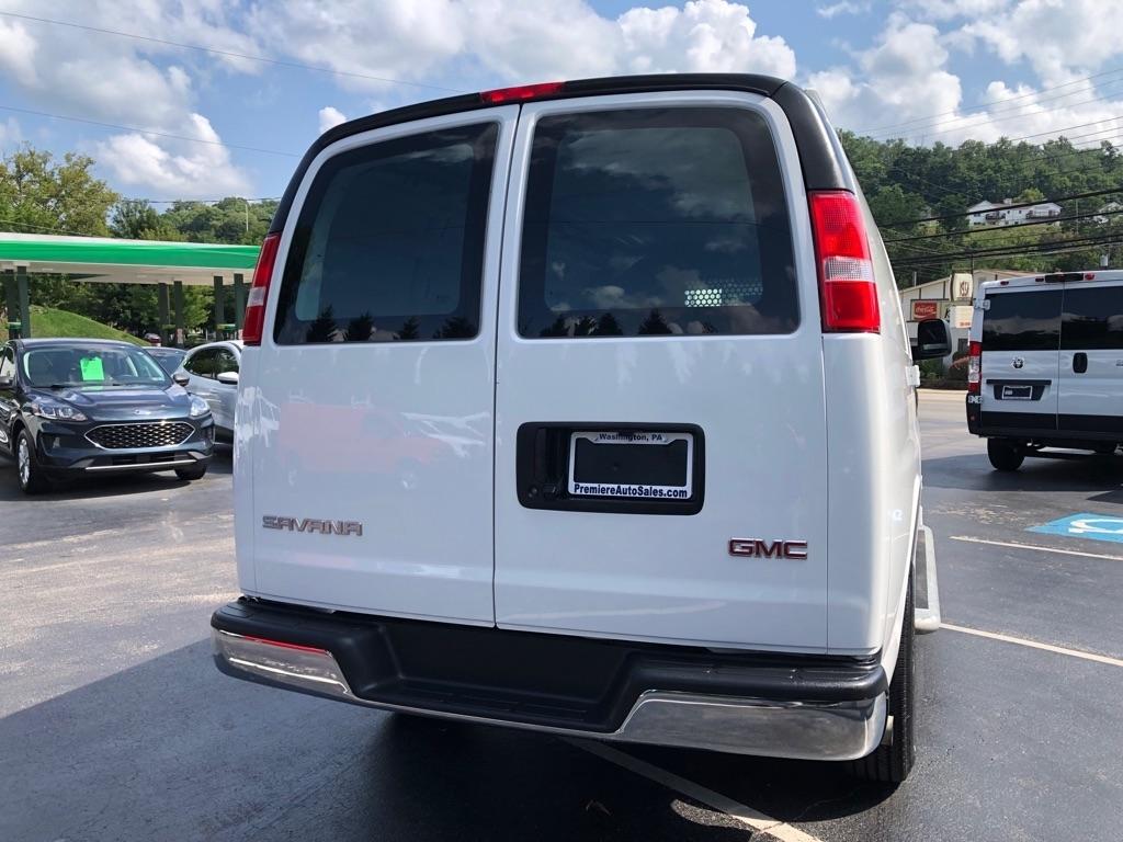 GMC Savana  2025