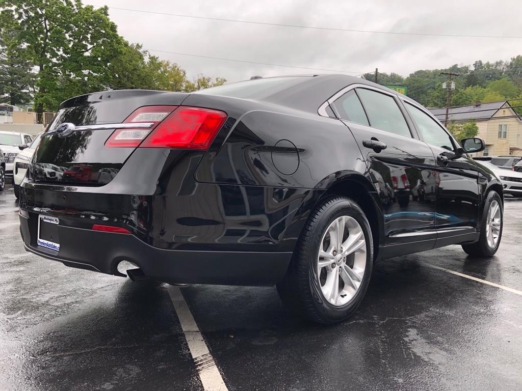 Ford Taurus  2018
