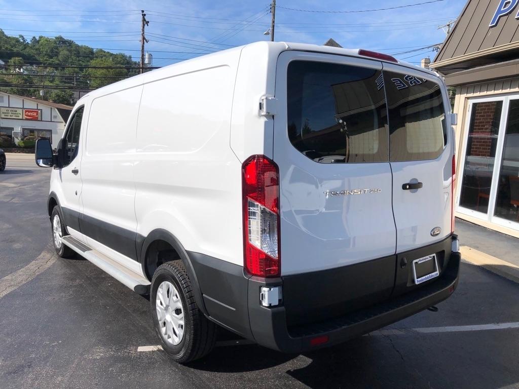 Ford Transit  2025