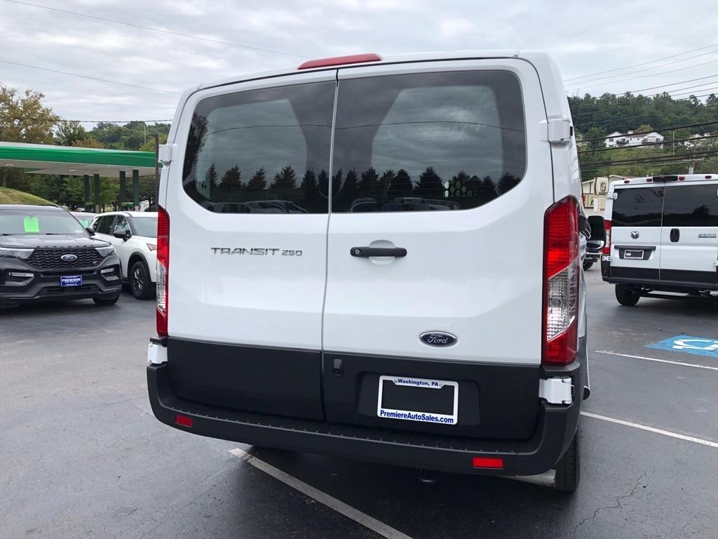 Ford Transit  2025