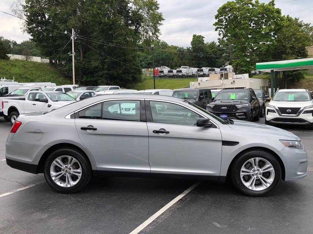 Ford Taurus  2018