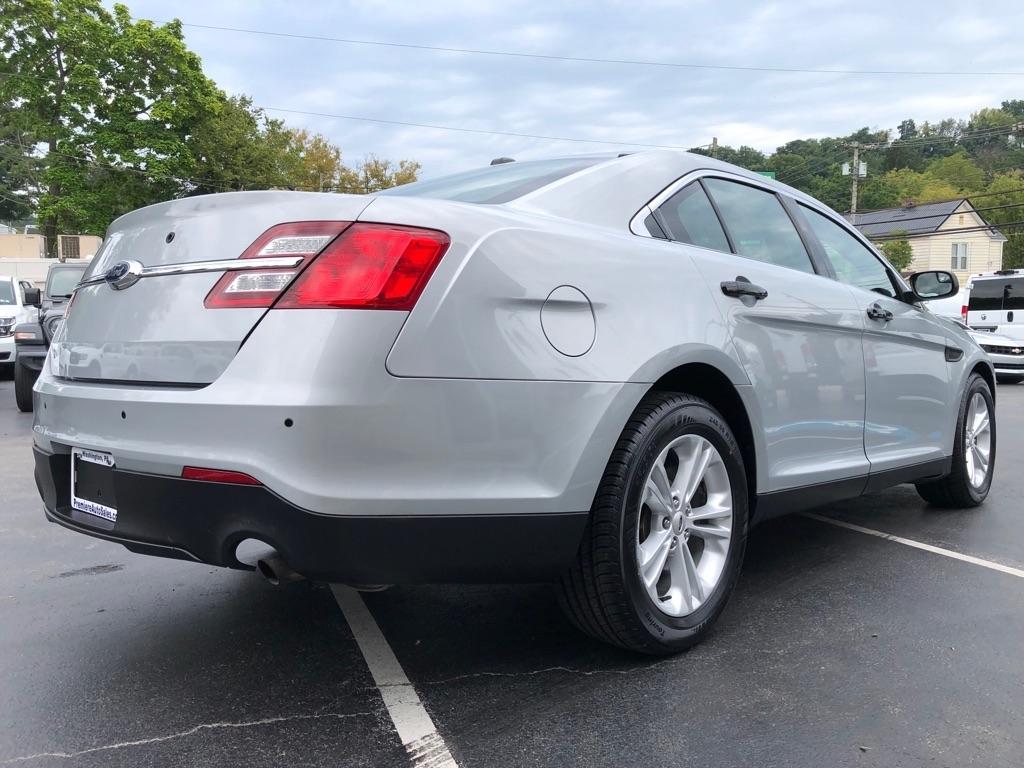 Ford Taurus  2018