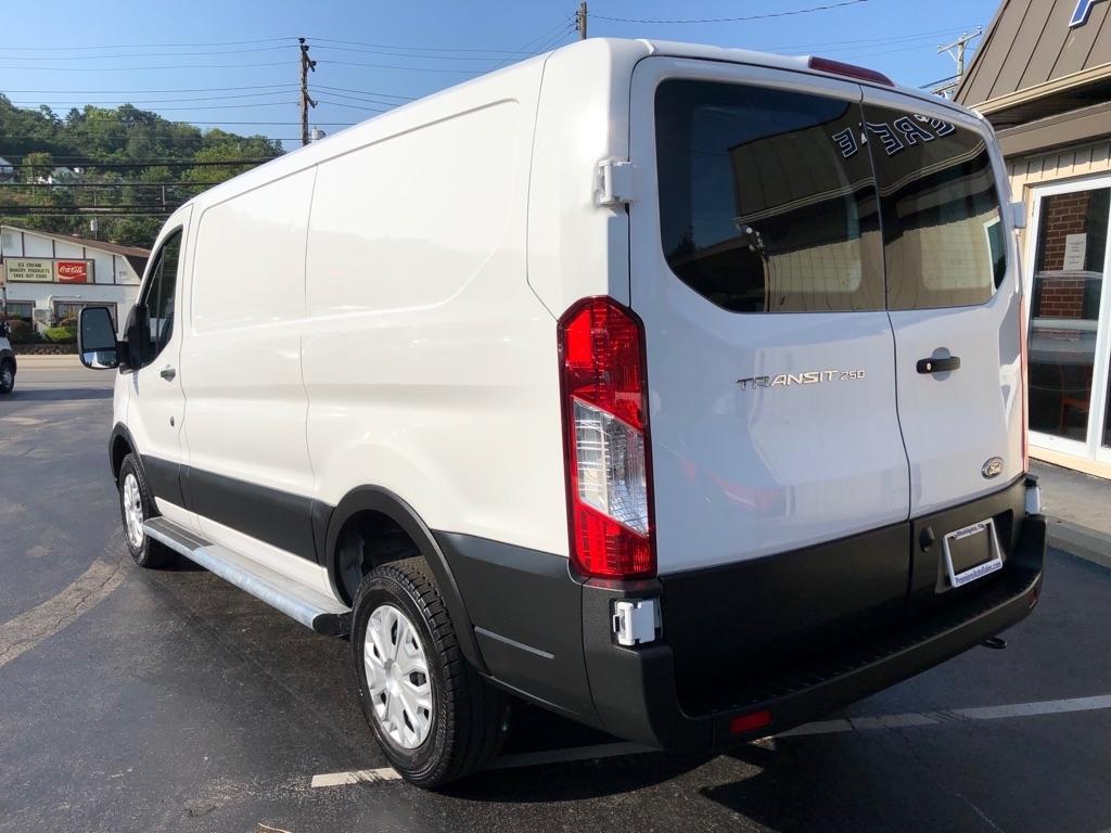 Ford Transit  2025