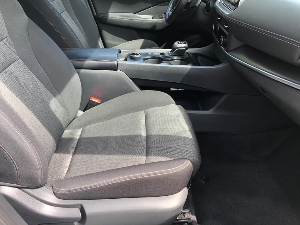 Nissan Rogue  2025