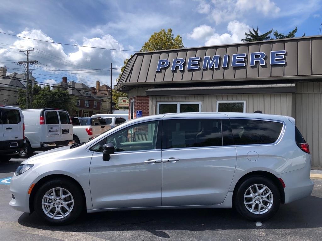 Chrysler Voyager  2024