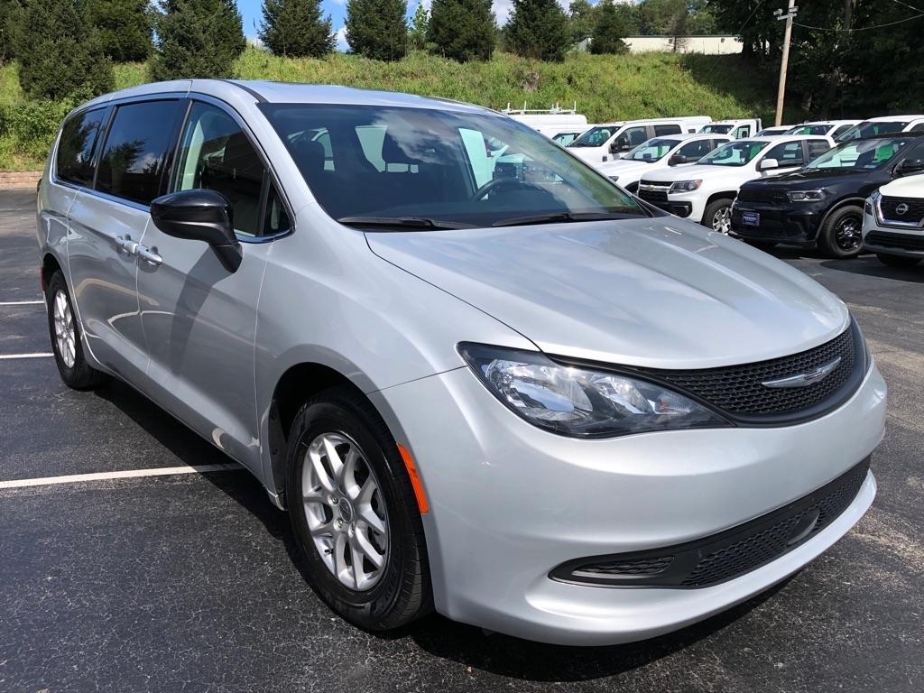Chrysler Voyager  2024