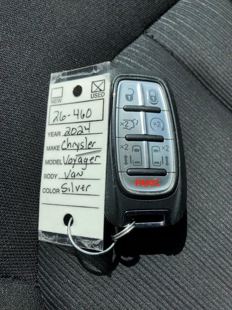 Chrysler Voyager  2024