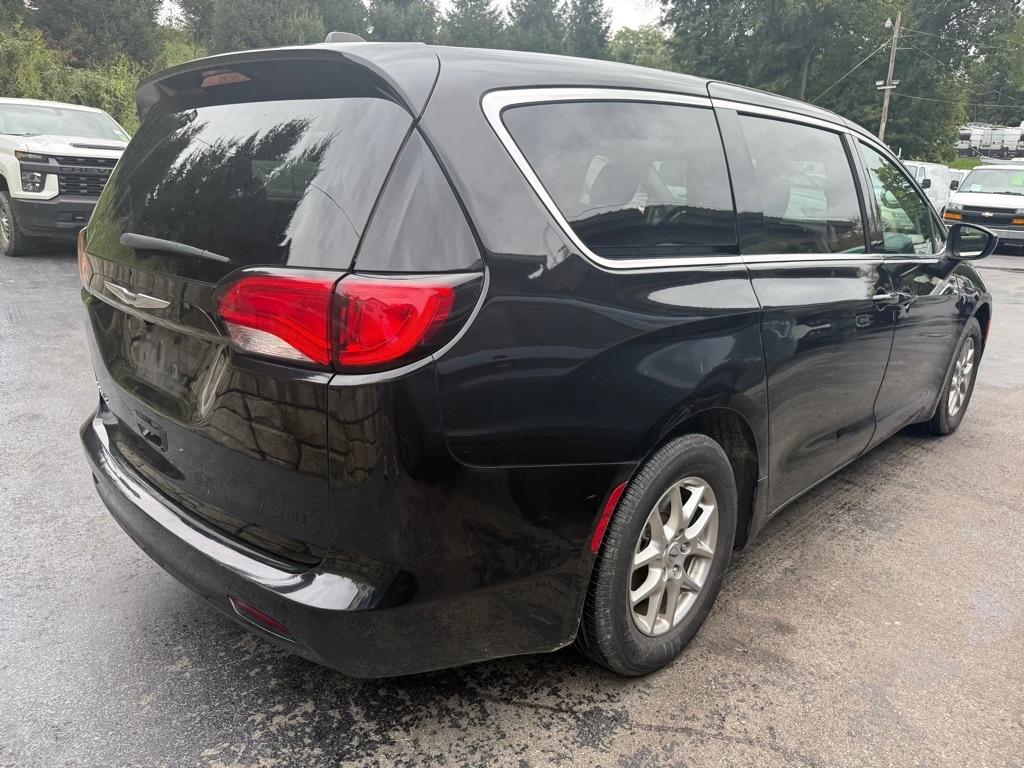 Chrysler Voyager  2024