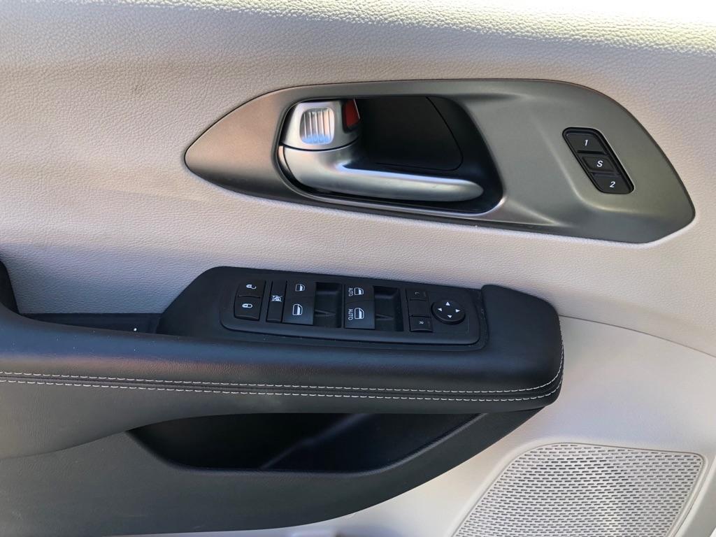 Chrysler Pacifica  2024