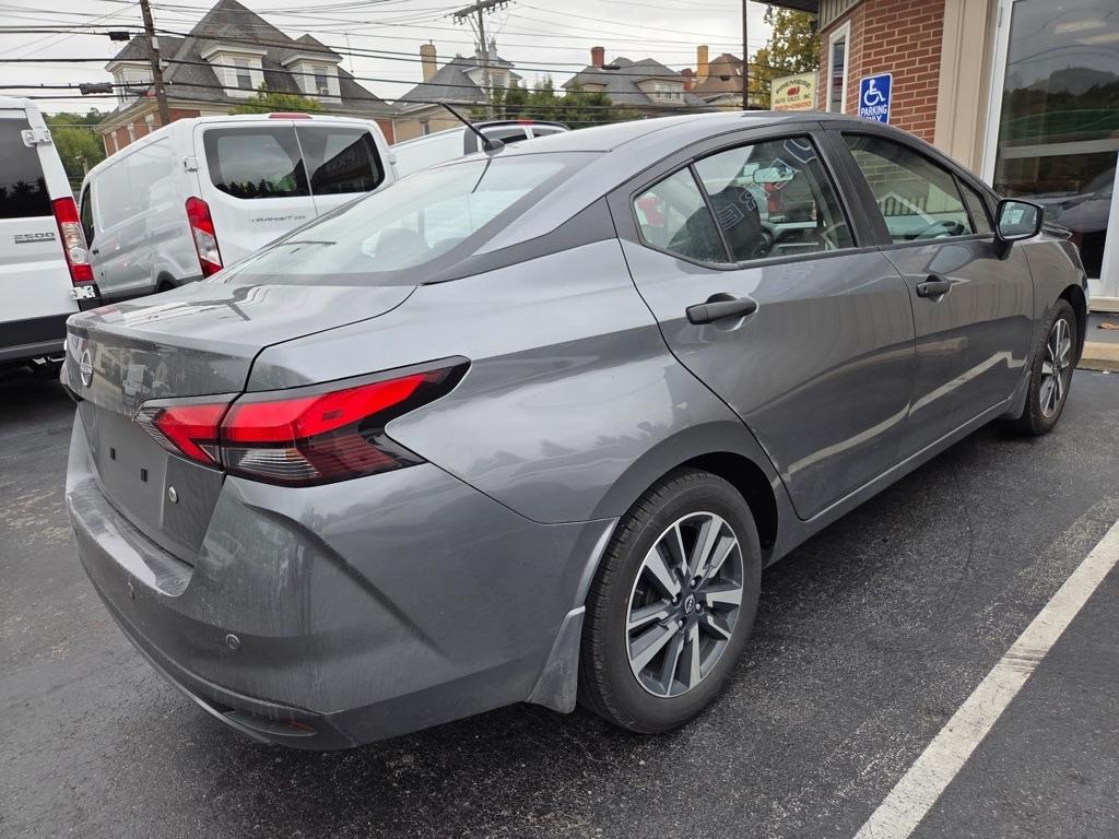 Nissan Versa  2024
