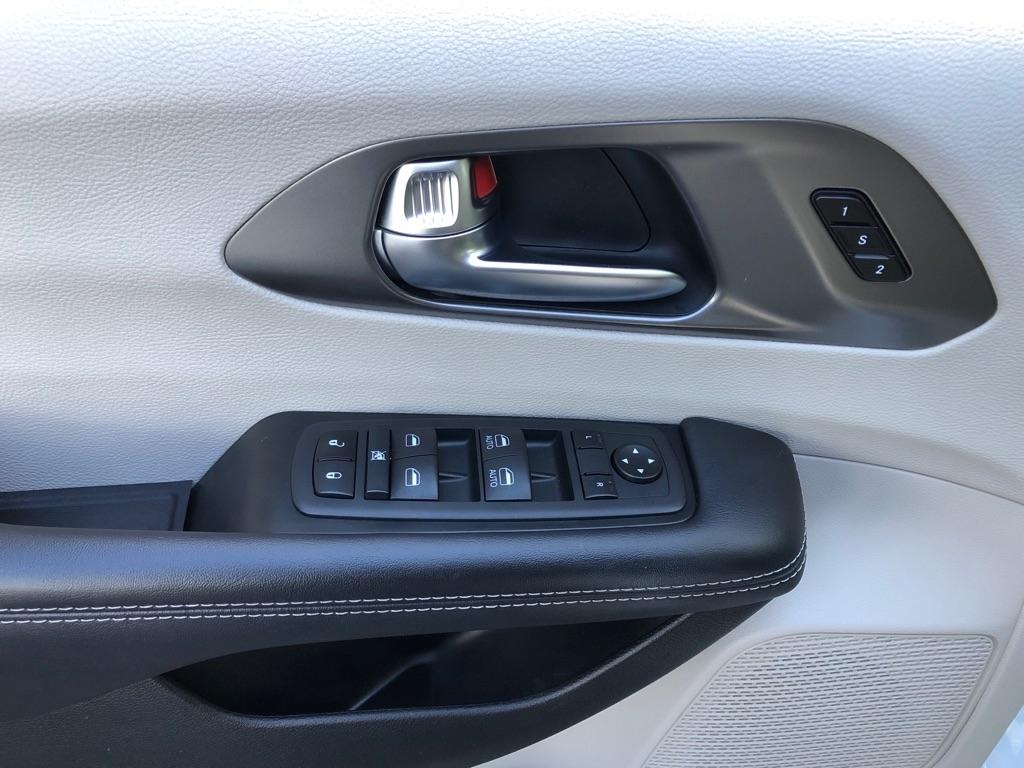 Chrysler Pacifica  2024