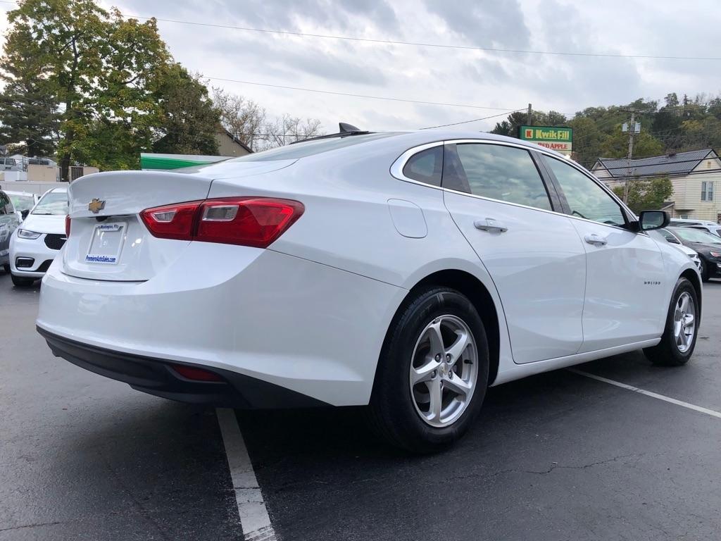 Chevrolet Malibu  2018