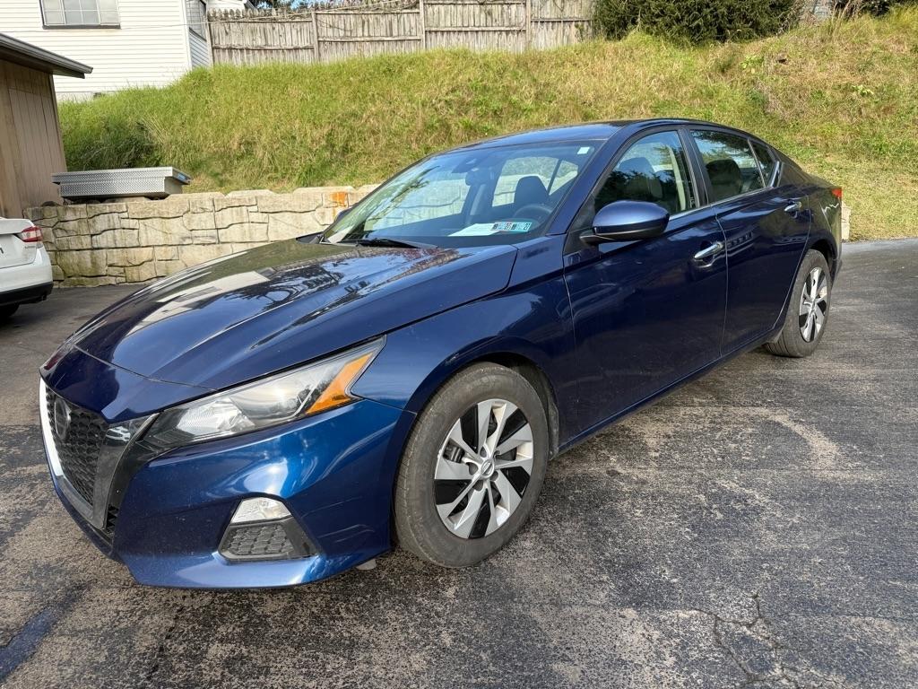 Nissan Altima  2022