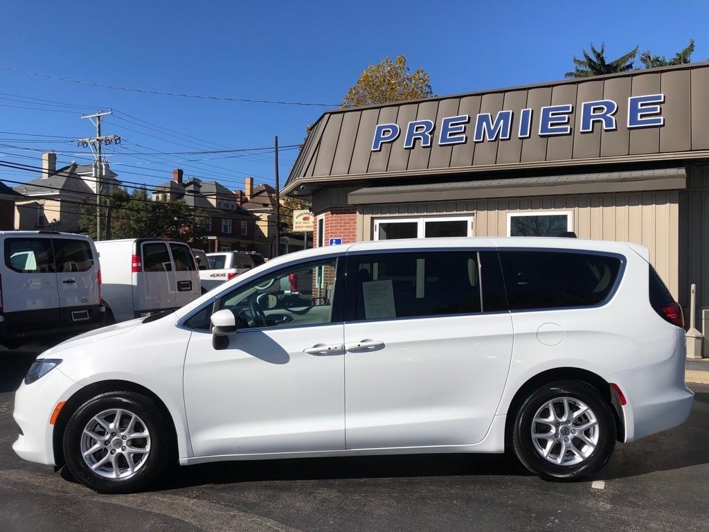 Chrysler Voyager  2023
