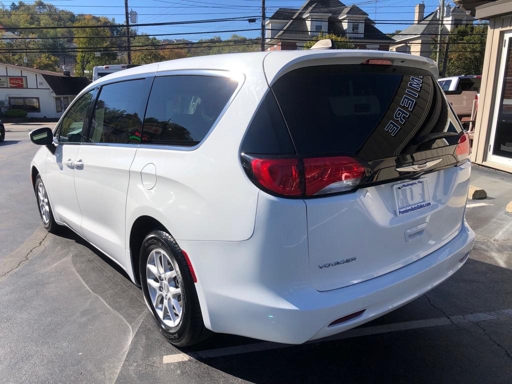 Chrysler Voyager  2023