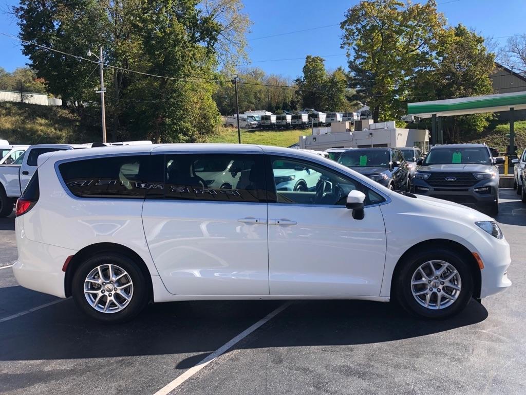 Chrysler Voyager  2023