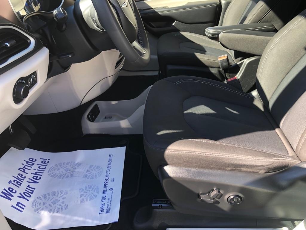 Chrysler Voyager  2023
