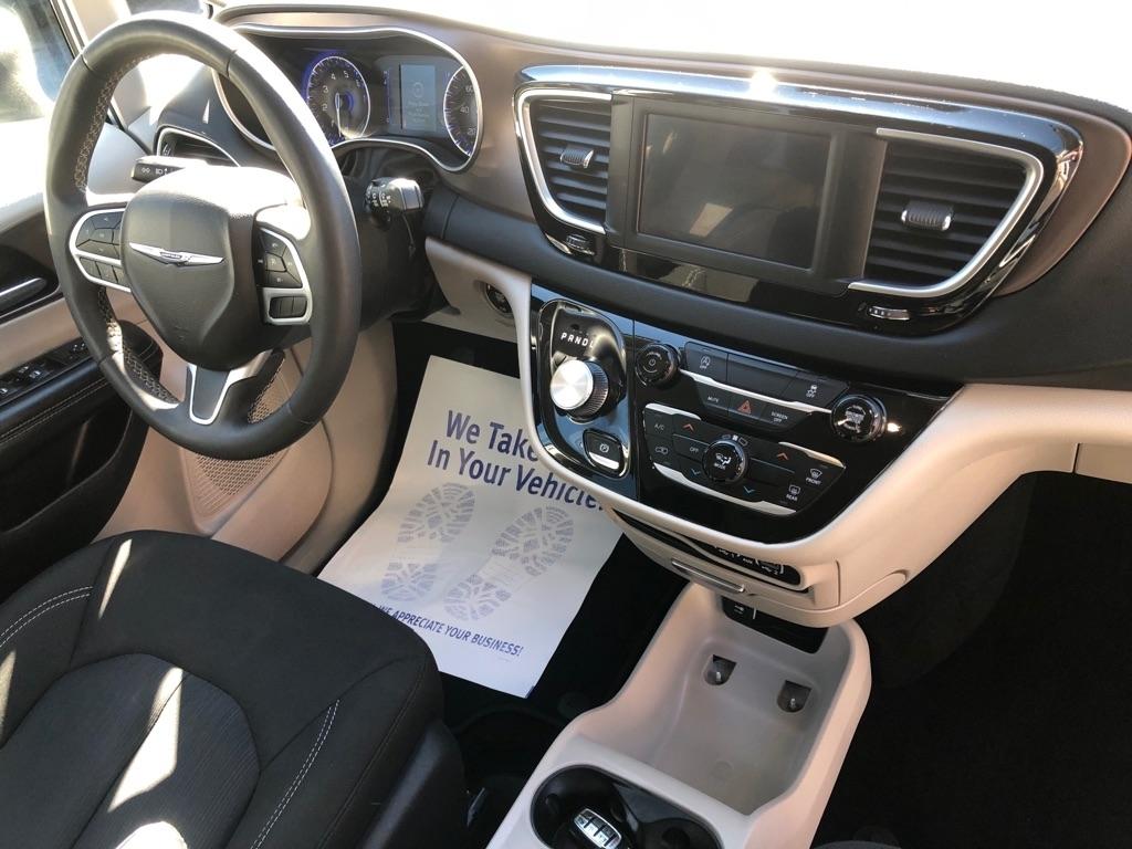 Chrysler Voyager  2023