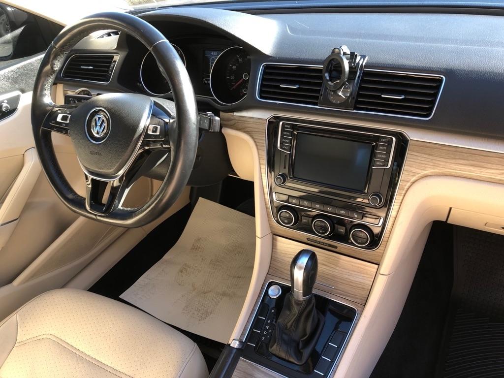 Volkswagen Passat  2017