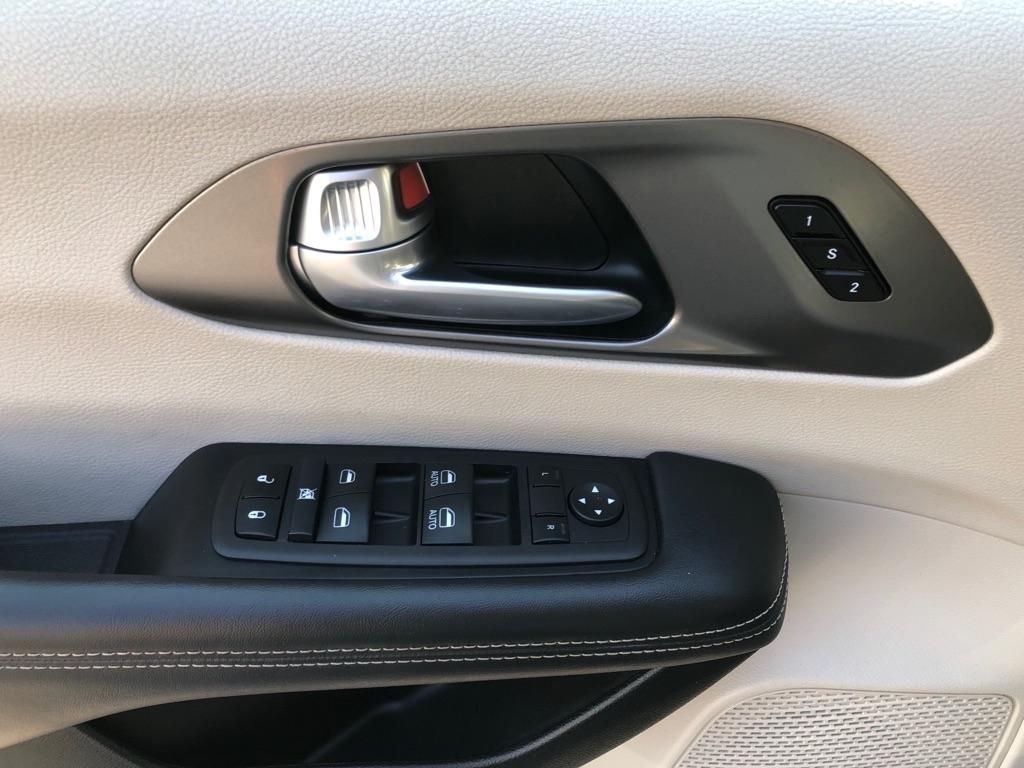 Chrysler Pacifica  2024