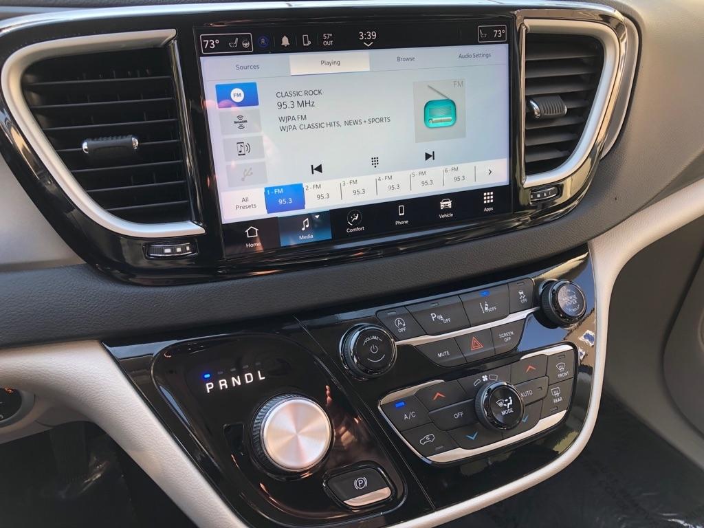 Chrysler Pacifica  2024