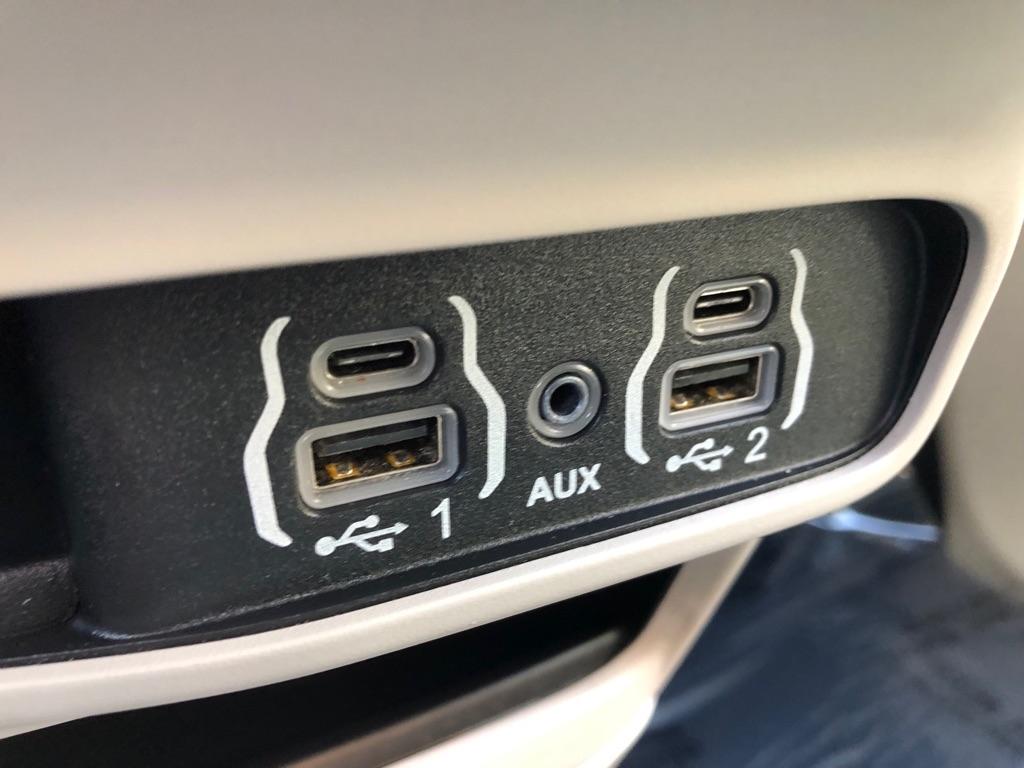 Chrysler Pacifica  2024