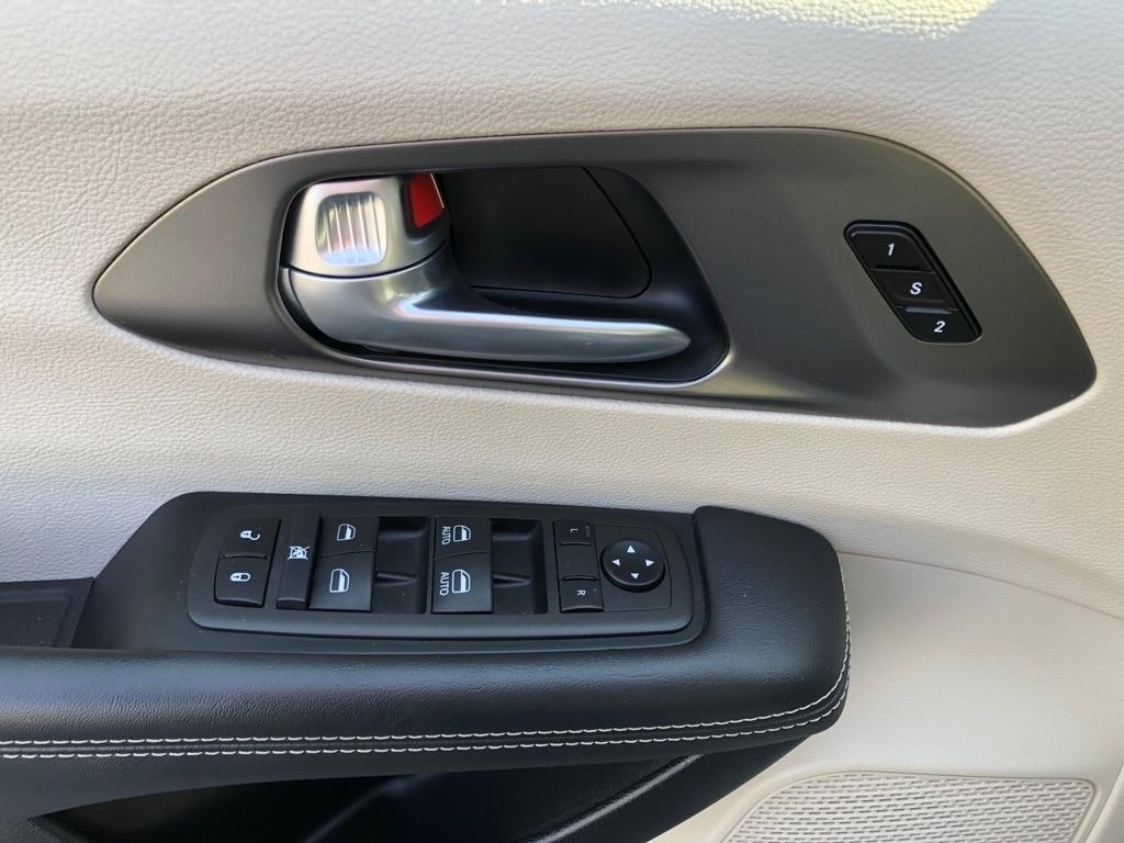 Chrysler Pacifica  2024