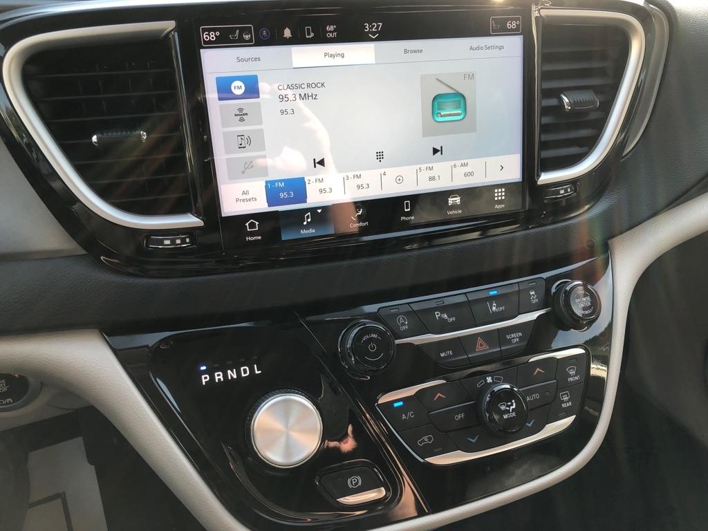 Chrysler Pacifica  2024