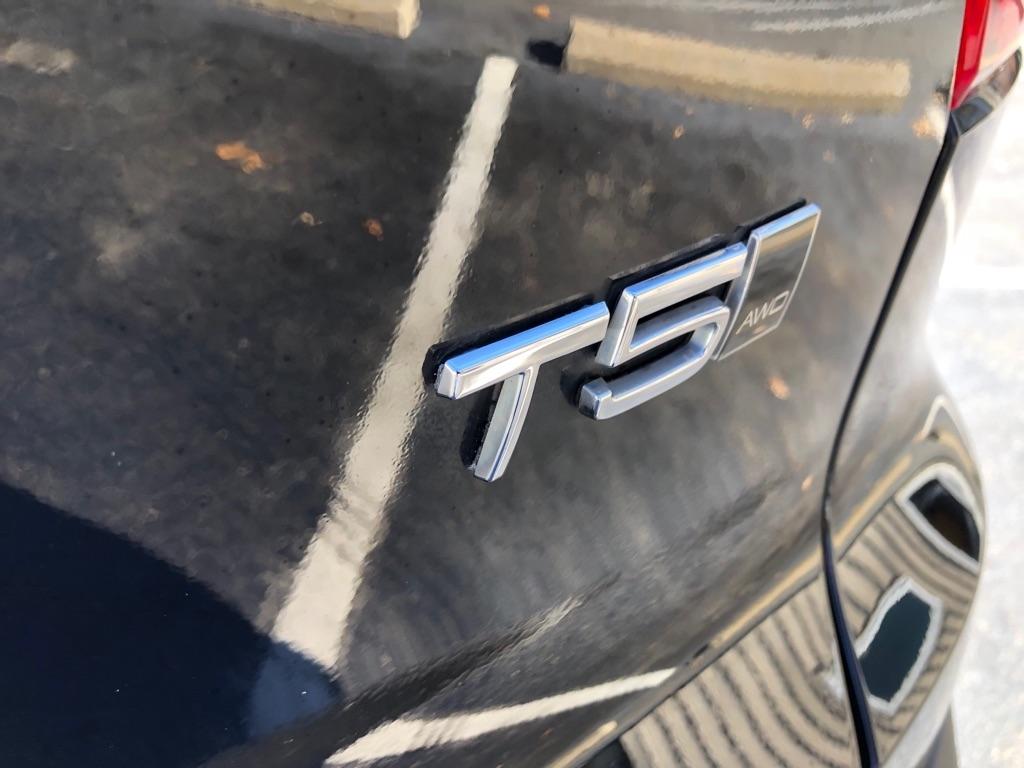 Volvo XC40  2022