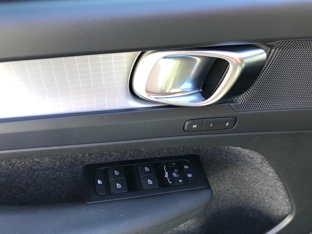 Volvo XC40  2022