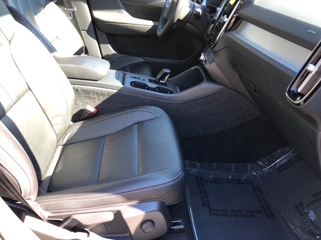 Volvo XC40  2022