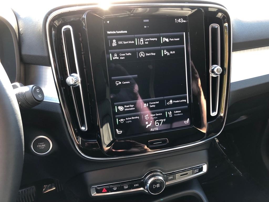 Volvo XC40  2022