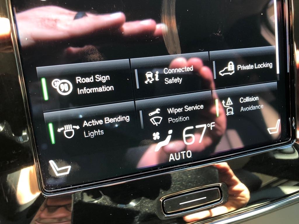 Volvo XC40  2022