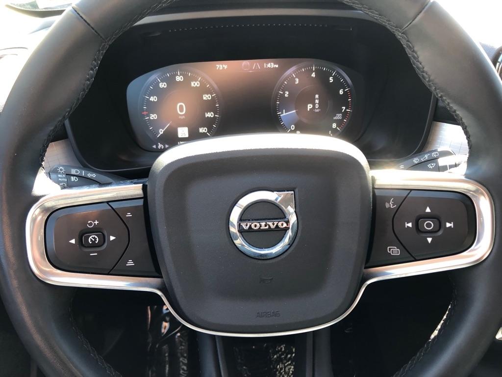 Volvo XC40  2022