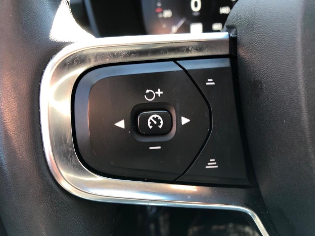 Volvo XC40  2022