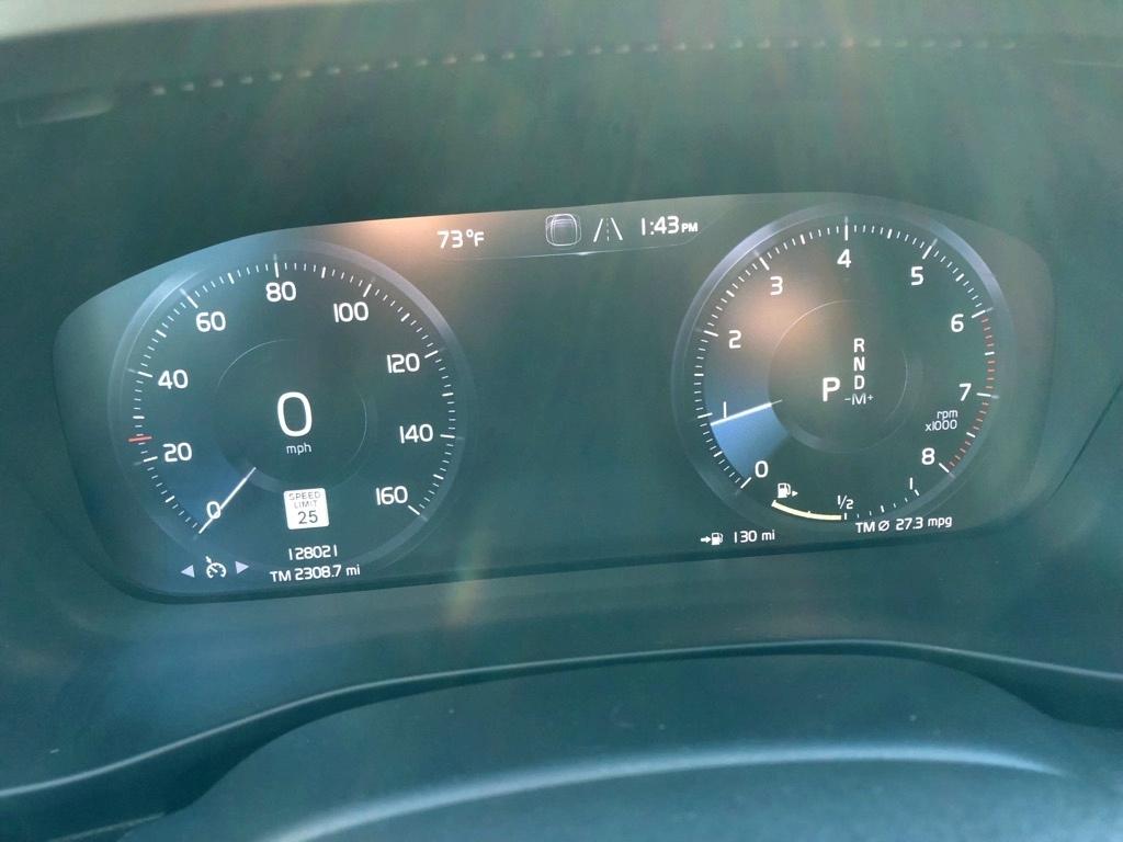 Volvo XC40  2022