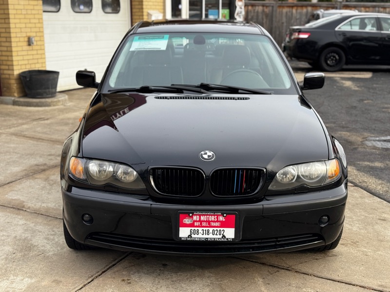 2004 BMW 3-Series 325xi Sedan