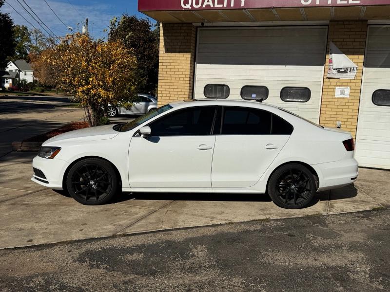 Volkswagen Jetta 1.4T SE 6A 2017