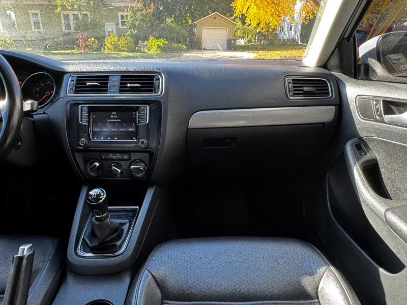 Volkswagen Jetta 1.4T SE 6A 2017