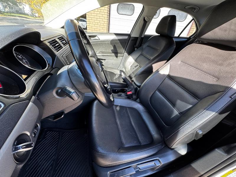 Volkswagen Jetta 1.4T SE 6A 2017