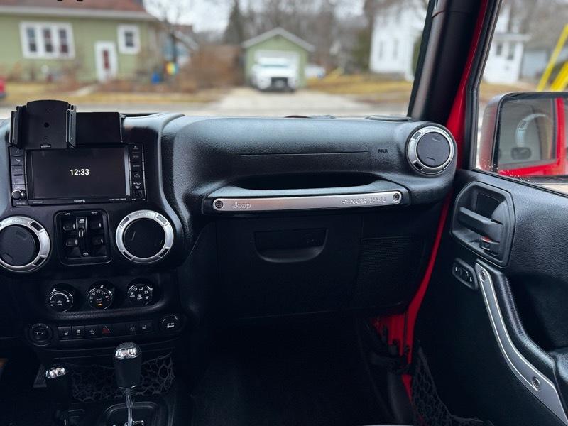Jeep Wrangler Unlimited Sahara 4WD 2015