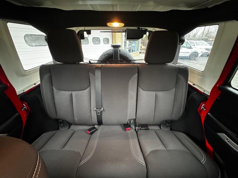 Jeep Wrangler Unlimited Sahara 4WD 2015