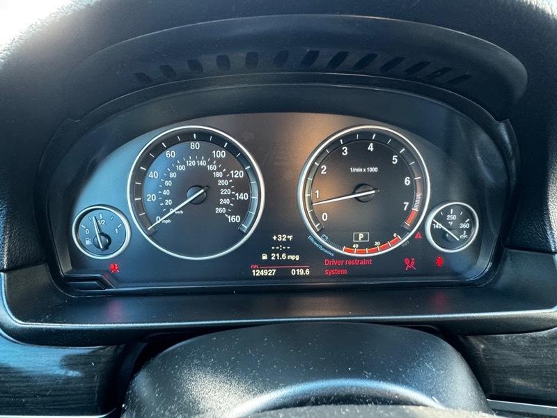 BMW 5-Series 528i xDrive 2012