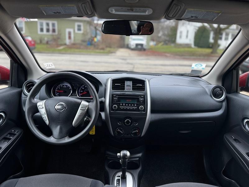 Nissan Versa 1.6 S 5M 2016